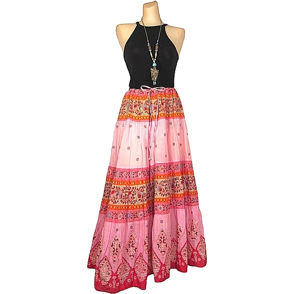 White Stag Dresses & Skirts - 🌺{Y2K}Boho maxi skirt with sequin embellishments